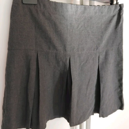 Pleated skirt gray like new, size M/38/10