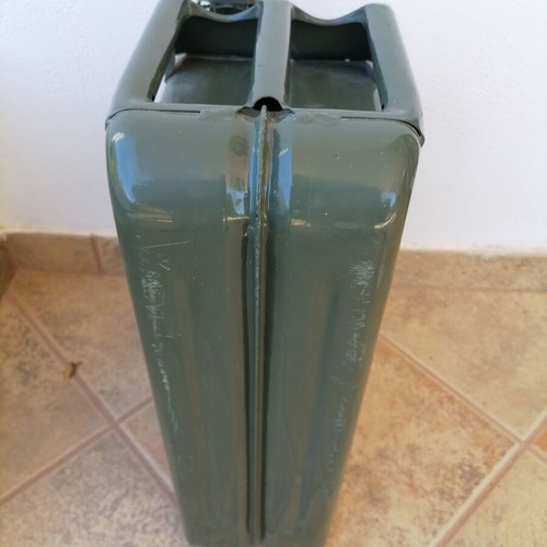 Metal fuel canister 20 lt like new