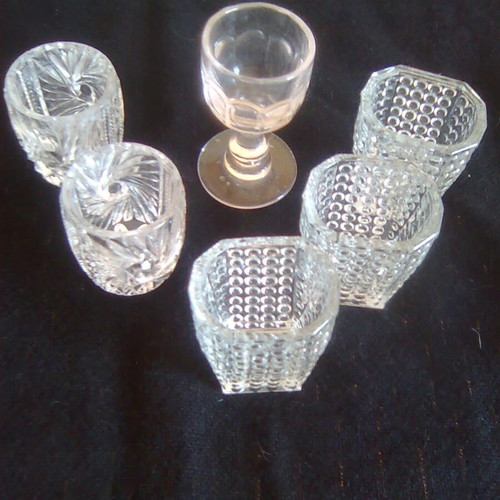 Glass decorative items like new, set of 10 pieces