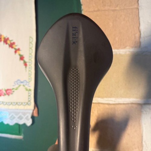 Seatpost 27.2 and Fizik Aliante saddle like new