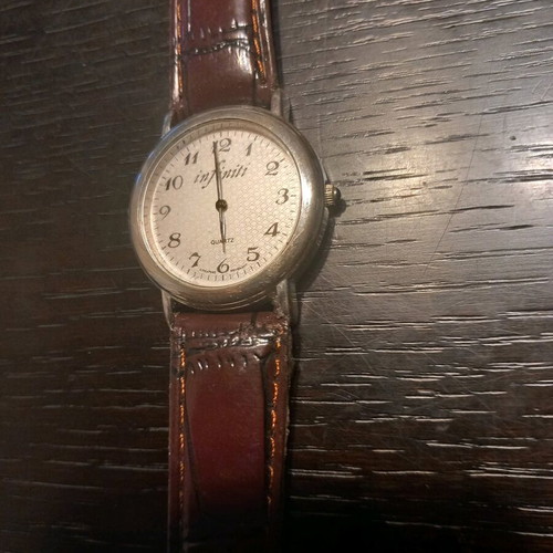 Infinity wristwatch used quartz