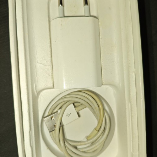 Apple iPhone 7 32GB silver like new