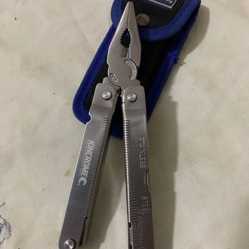 Edc tactical multitool Kinchrome used with case