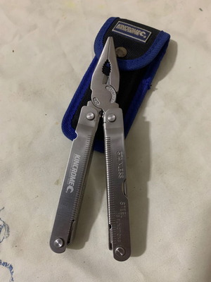 Edc tactical multitool Kinchrome used with case