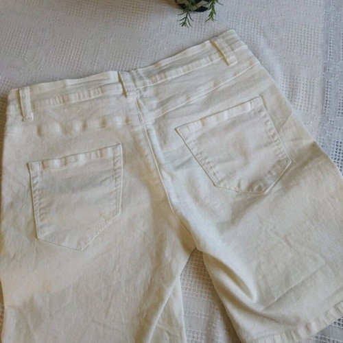 White jean shorts used, size 27