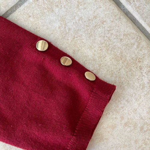 Pink Woman red-bordeaux sweater with gold details like new