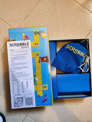επιτραπέζιο παιχνίδι Scrabble junior