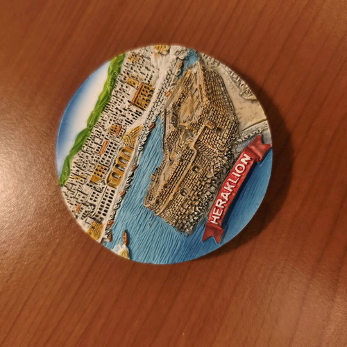 Souvenir magnets like new