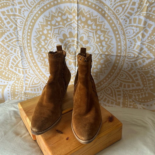 Castori-style ankle boots used, tan color