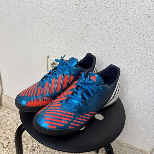 Adidas Predator football shoes used, men's size 42 2/3, blue and red