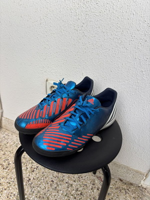 Adidas Predator football shoes used, men's size 42 2/3, blue and red