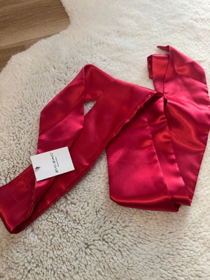 Satin red belt ziczac adjustable new
