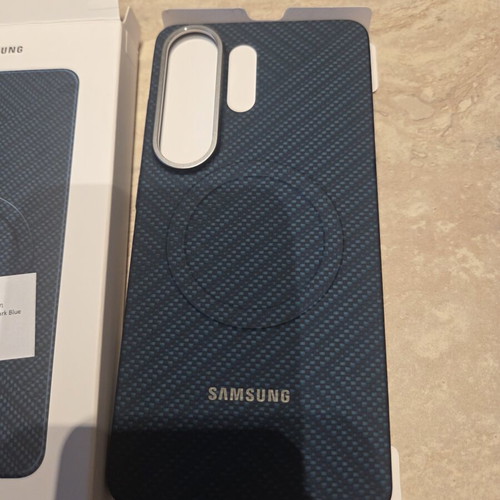 Samsung Galaxy S26 Ultra Carbon Magnet Case new