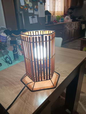 Wooden table lamp like new