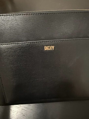 DKNY черна чанта