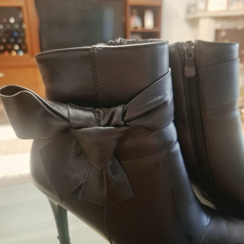 Heeled ankle boots with bow, size 39, black