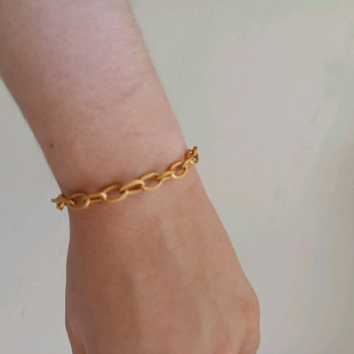 Bracelet new gold color that does not tarnish