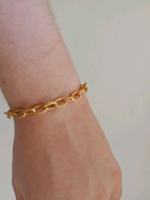 Bracelet new gold color that does not tarnish