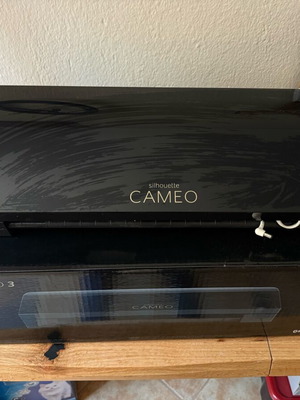 Silhouette Cameo 3 σαν καινούργιο με βυνίλια