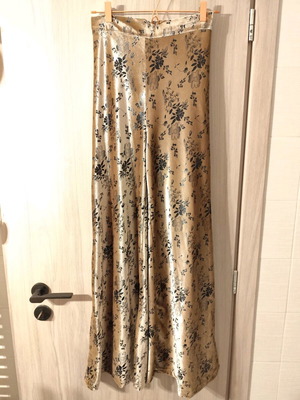 Mya Creations pants like new, velvet with embossed gold patterns