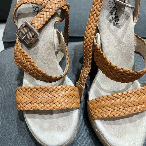 Michael Kors platform shoes used size 40 tan leather