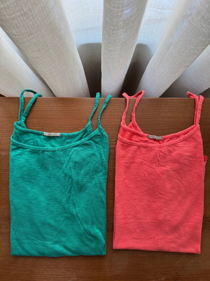 Intimissimi camisole tops set of 2 small, like new, multicolor
