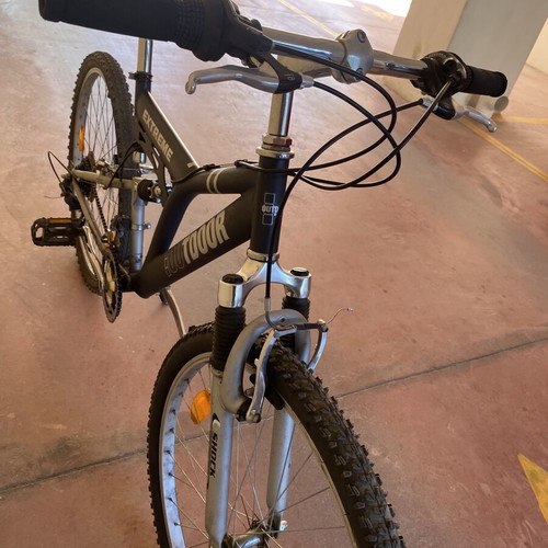 Outdoor Extreme 26” Mountain Bike used with dual suspension