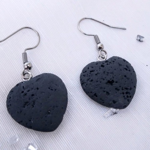 Heart-shaped earrings with black lava stone