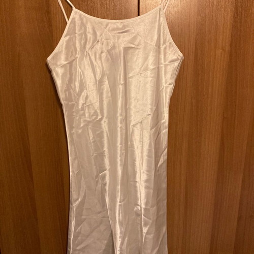 White satin nightdress like new, size M