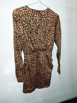 Leopard dress size XS like new