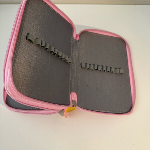 Girls' pencil case used for 70 markers or colored pencils