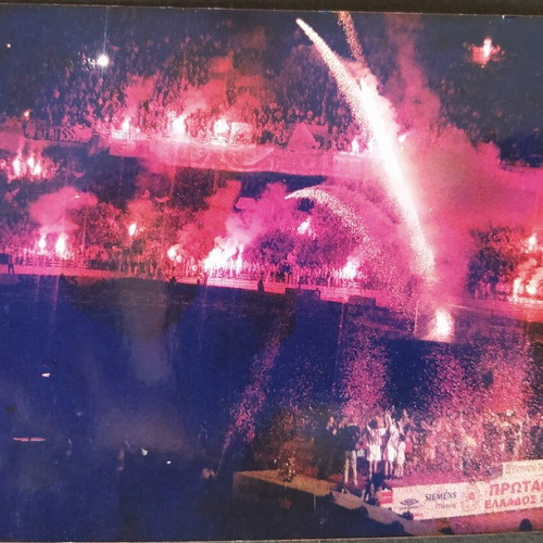Olympiacos original photograph like new