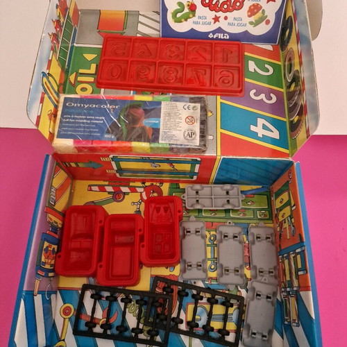 Playset with modeling clay new for creating cars with map