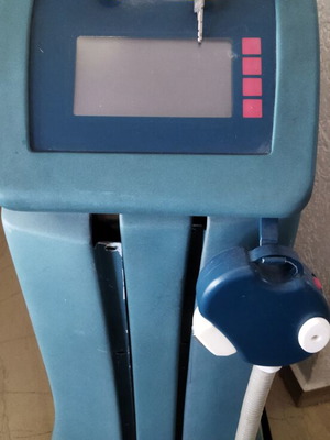 AestiLight IPL laser aesthetic machine used with two heads