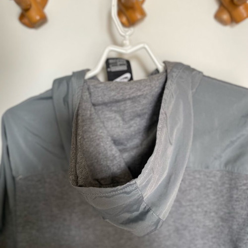 Nike hoodie L teen like new, grey