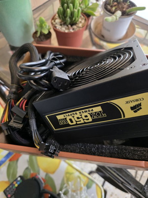 Corsair TX650W τροφοδοτικό