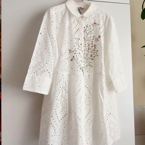 Shirt tunic new with embroidered design and hand-painted flowers