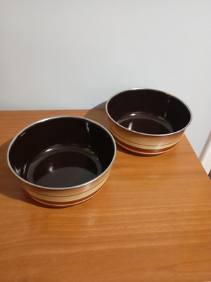 Vintage household appliances set of 2 like new