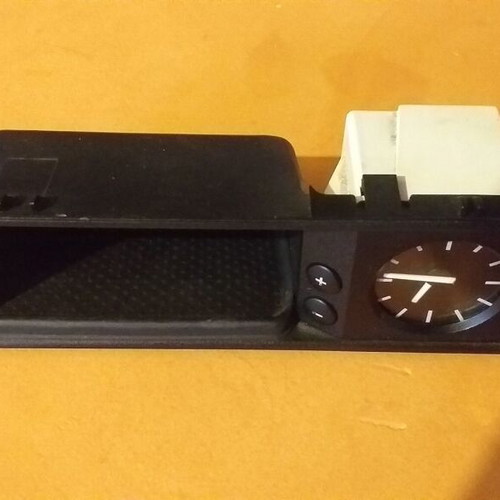BMW E36 clock with case like new