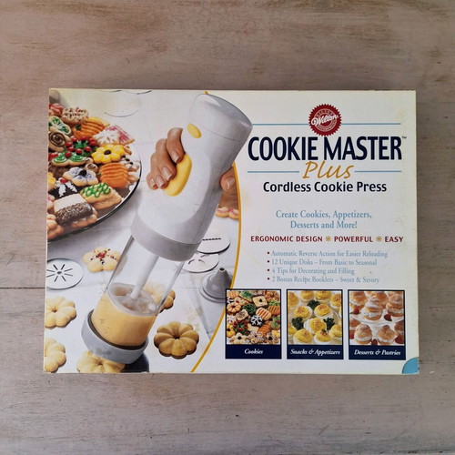 Wilton Cookie Master Plus Electric Cookie Press Vintage Complete Set