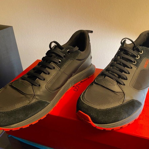 Hugo Boss Icelin Runn sneakers size 43, black-red, like new