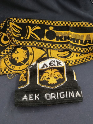 Σκούφος και κασκόλ ΑΕΚ original δεκαετίας 90 σαν καινούργια
