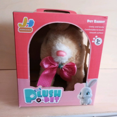 Electronic pet like new with box