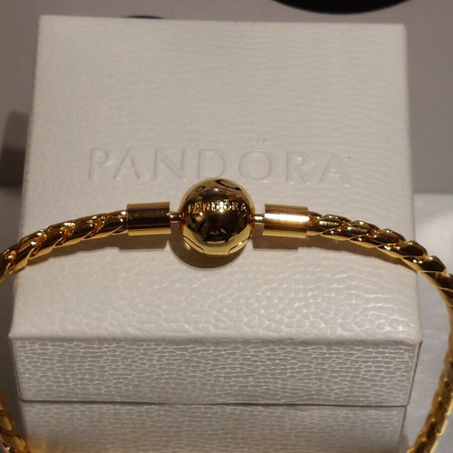 Pandora bracelet new, gold color, sizes 17 and 18 cm