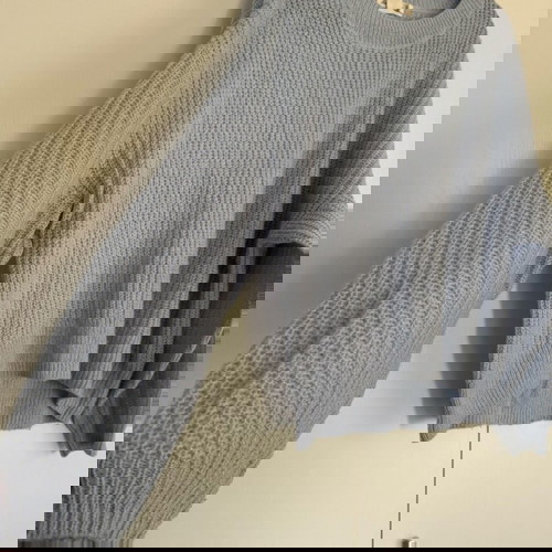 Πλεκτό πουλόβερ H&M σιέλ σαν καινούργιο, μέγεθος M