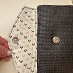 Wallet like new with multiple compartments