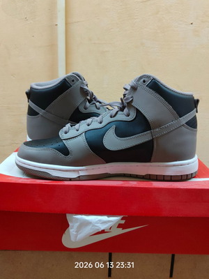 Nike Dunk High sneakers size 42 new, black and grey