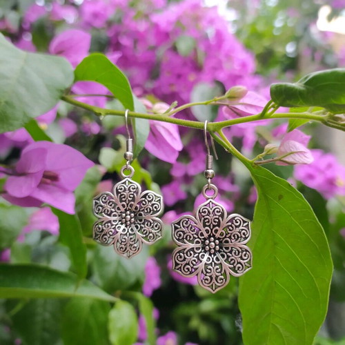 Dangling earrings used