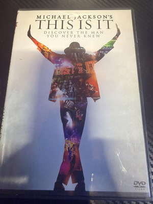 Michael Jackson This Is It DVD like new, collectible