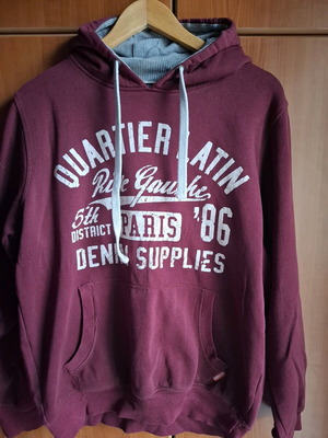Red sweatshirt size L like new